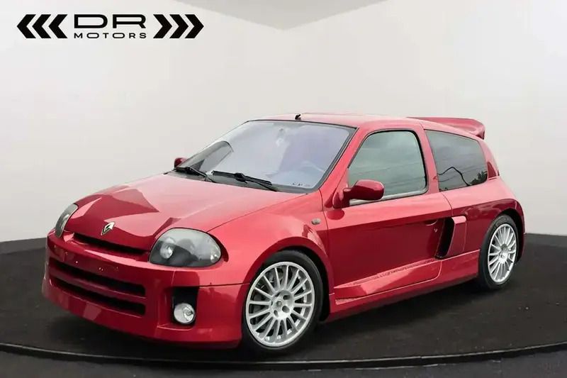 Rouge Utilisé 2002 Renault Clio II Citadine | 45 995 € - Image 1/4