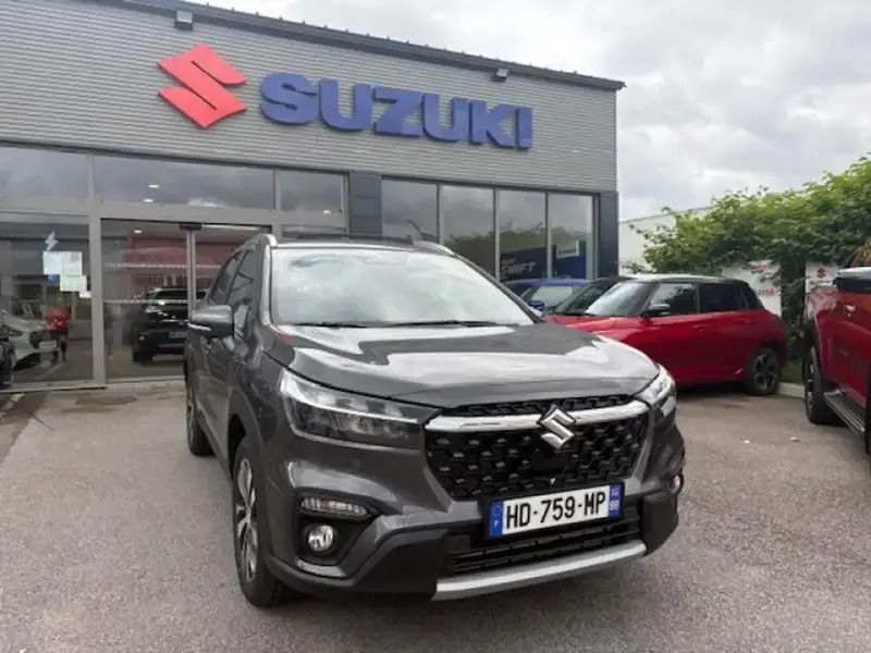 Utilisé 2025 Suzuki SX4 S-Cross Style SUV | 29 980 € (Prix assez cher) - Image 1/4