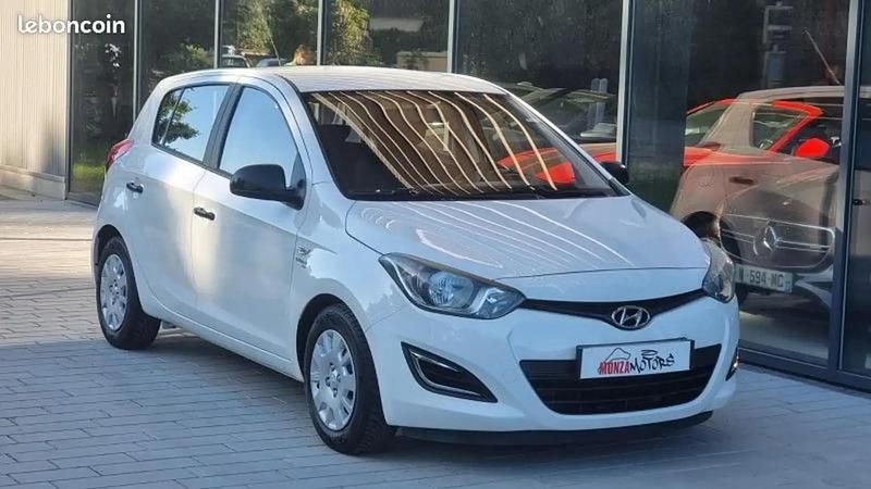 Blanc Utilisé 2013 Hyundai i20 Berline | 4 900 € - Image 1/4