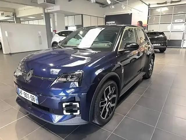 Bleu nocturne / toit noir Nouvelle 2025 Renault 5 E-Tech Berline | 34 590 € (Prix assez cher) - Image 1/4
