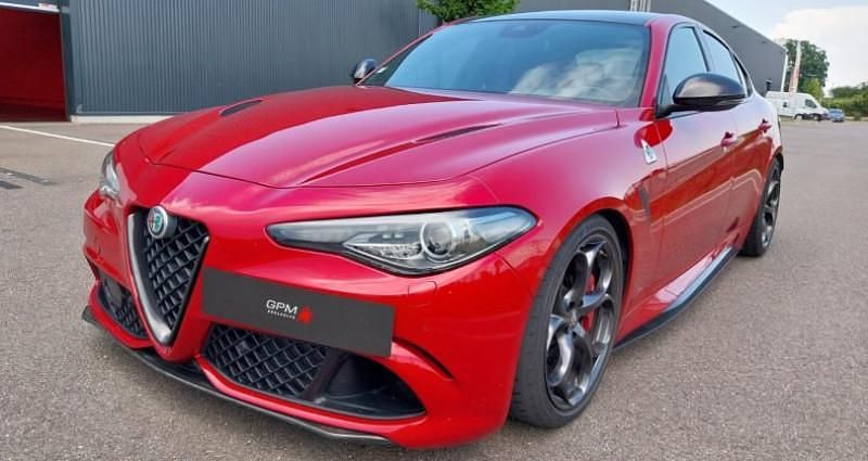 Rouge Utilisé 2016 Alfa Romeo Giulia Quadrifoglio Berline | 53 900 € - Image 1/4