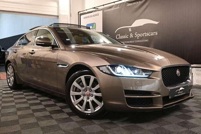 Occasion Jaguar XE 179 ch (131 kW) 2016 Beige Berline