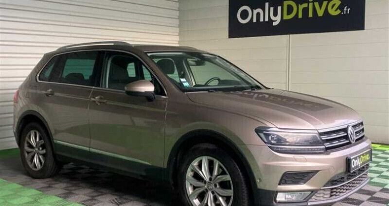 Beige Occasion 2017 VW Tiguan Edition SUV | 16 980 € (Prix assez cher) - Image 1/4