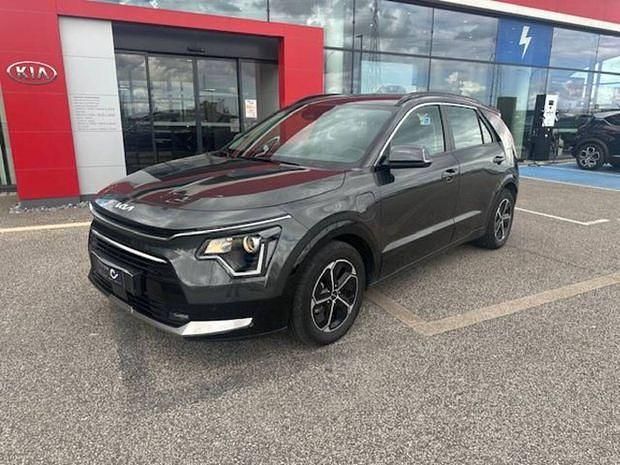 Gris Utilisé 2022 Kia Niro Active SUV | 24 990 € (Prix juste) - Image 1/4