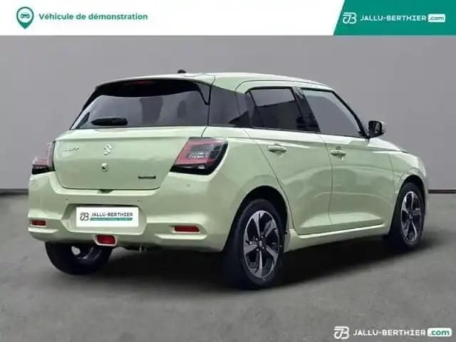 Occasion Suzuki Swift 83 ch (61 kW) 2025 Cool yellow metal Berline