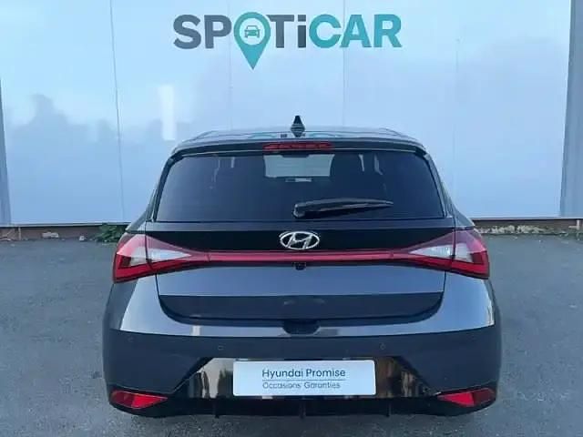 Occasion Hyundai i20 100 ch (73 kW) 2023 Gris Berline