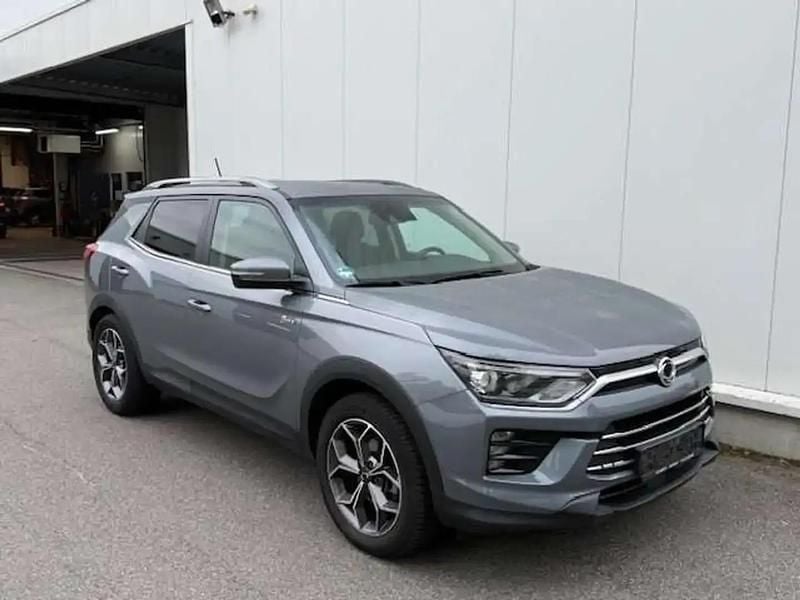 Gris Utilisé 2021 Ssangyong (KGM) Korando Quartz SUV | 14 750 € - Image 1/4