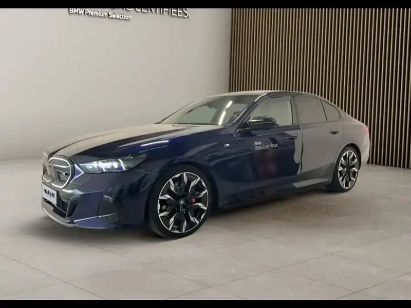 Utilisé 2023 BMW i5 Berline | 76 900 € (Prix juste) - Image 1/4