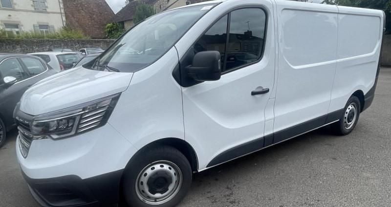 Utilisé 2023 Renault Trafic Van | 17 990 € (Prix cher) - Image 1/4