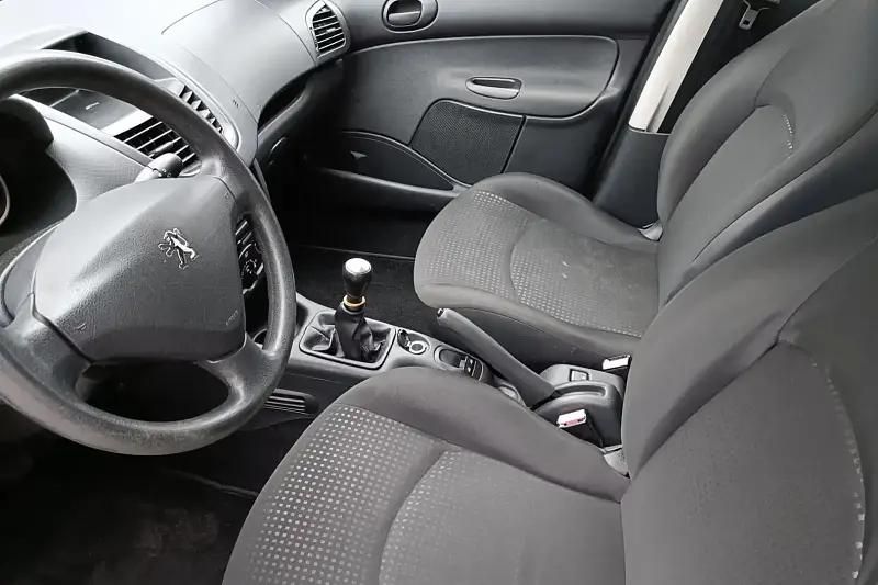 Utilisé 2009 Peugeot 206+ Citadine | 4 000 € (Prix juste) - Image 1/4