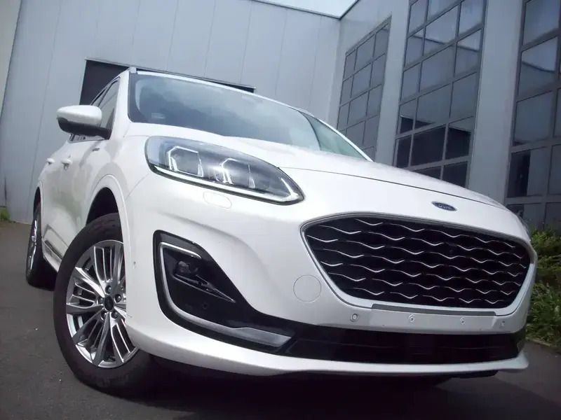 Blanc Utilisé 2022 Ford Kuga Vignale SUV | 26 500 € - Image 1/4