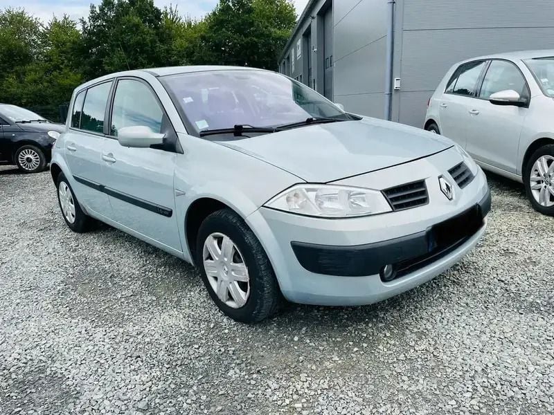 Gris Utilisé 2004 Renault Mégane II Berline | 6 500 € - Image 1/4