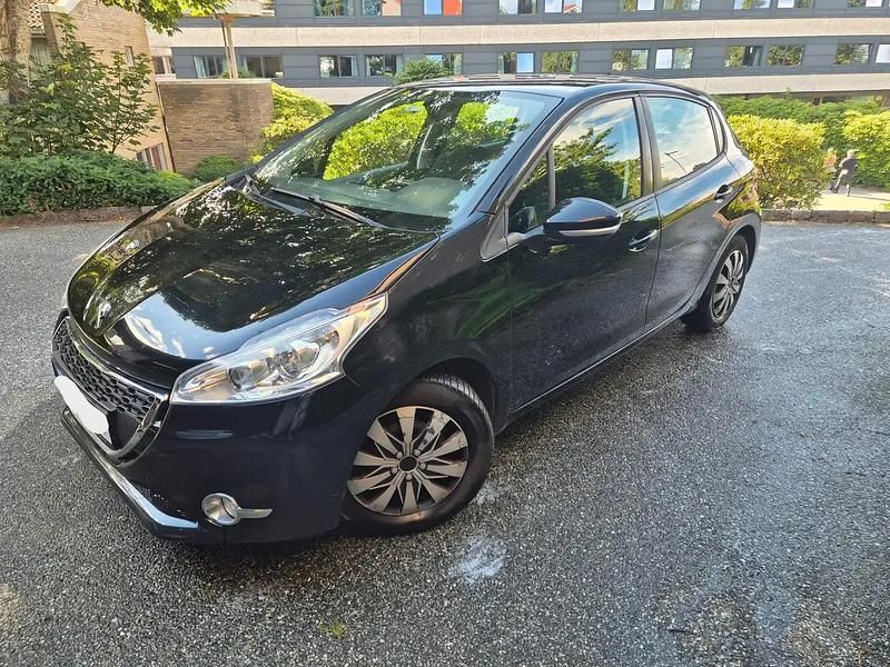 Utilisé 2013 Peugeot 208 Active Citadine | 3 700 € (Bon prix) - Image 1/4
