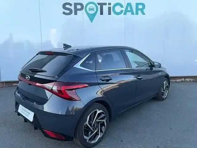 Occasion Hyundai i20 100 ch (73 kW) 2023 Gris Berline