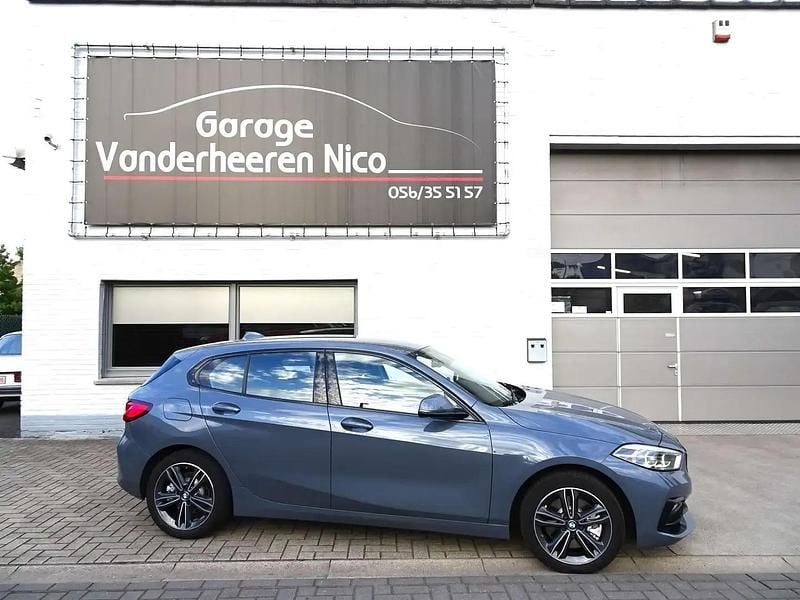Gris Utilisé 2021 BMW 120 Sport Line Citadine | 25 900 € (Bon prix) - Image 1/4