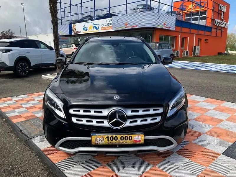 Noir Utilisé 2019 Mercedes 200 Business Berline | 19 980 € (Prix cher) - Image 1/4