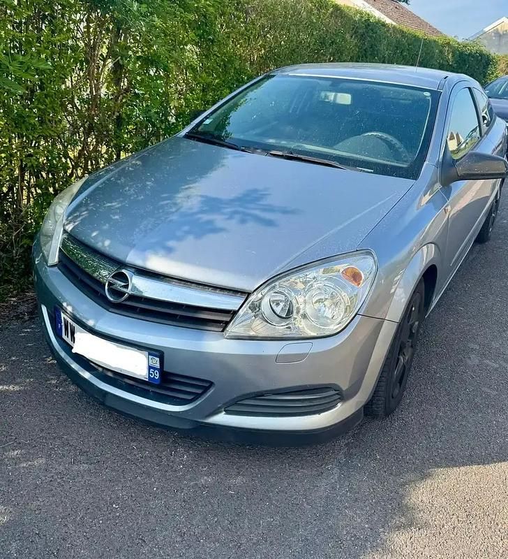 Utilisé 2005 Opel Astra GTC Enjoy Coupé | 4 000 € - Image 1/4