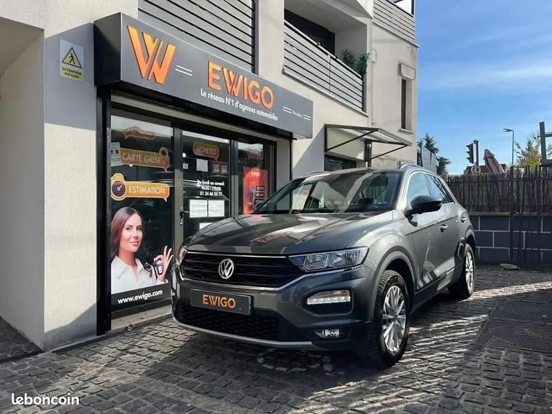 Gris Utilisé 2018 VW T-Roc LOUNGE SUV | 14 590 € - Image 1/4