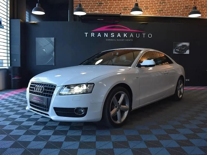 Blanc Utilisé 2011 Audi A5 S-Line Coupé | 15 990 € - Image 1/4