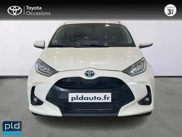 Occasion Toyota Yaris Hybrid Design 116 ch (85 kW) 2022 Blanc Berline
