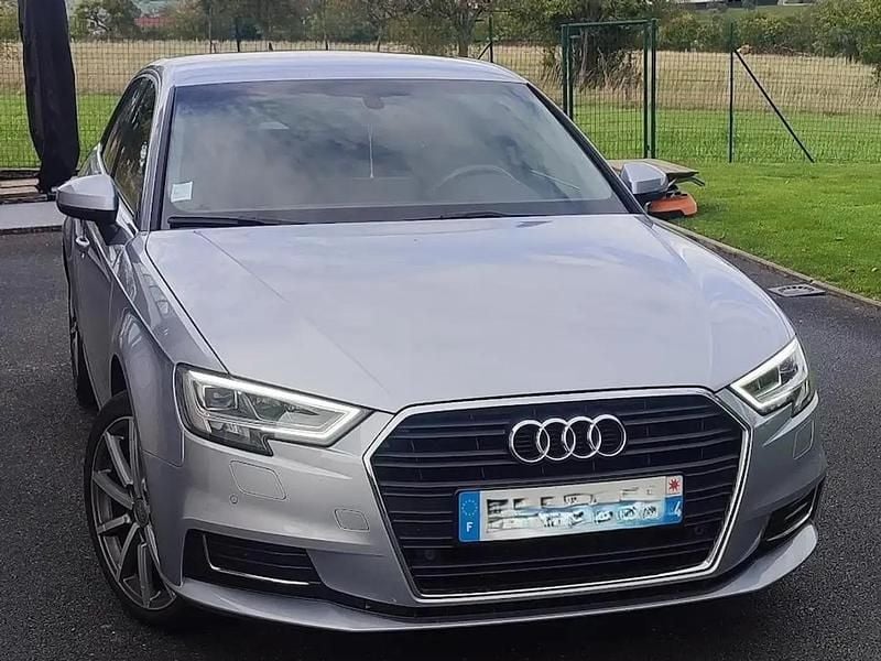Gris Utilisé 2018 Audi A3 Design Berline | 22 500 € (Bon prix) - Image 1/4