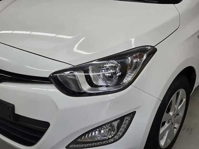 Occasion Hyundai i20 84 ch (61 kW) 2013 Blanc Citadine