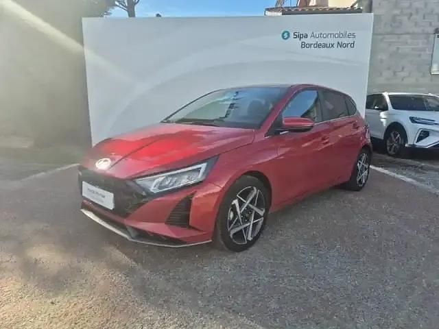 Rouge Occasion 2025 Hyundai i20 Berline | 20 990 € (Prix juste) - Image 1/4