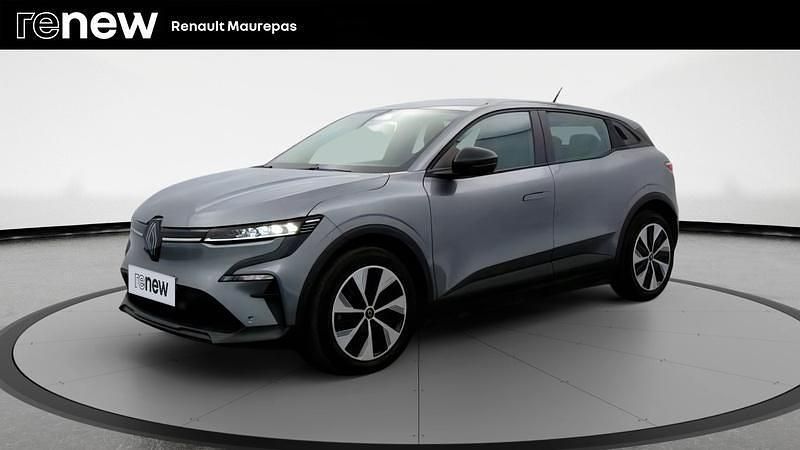 Gris Utilisé 2023 Renault Mégane Evolution Berline | 25 590 € (Prix juste) - Image 1/4