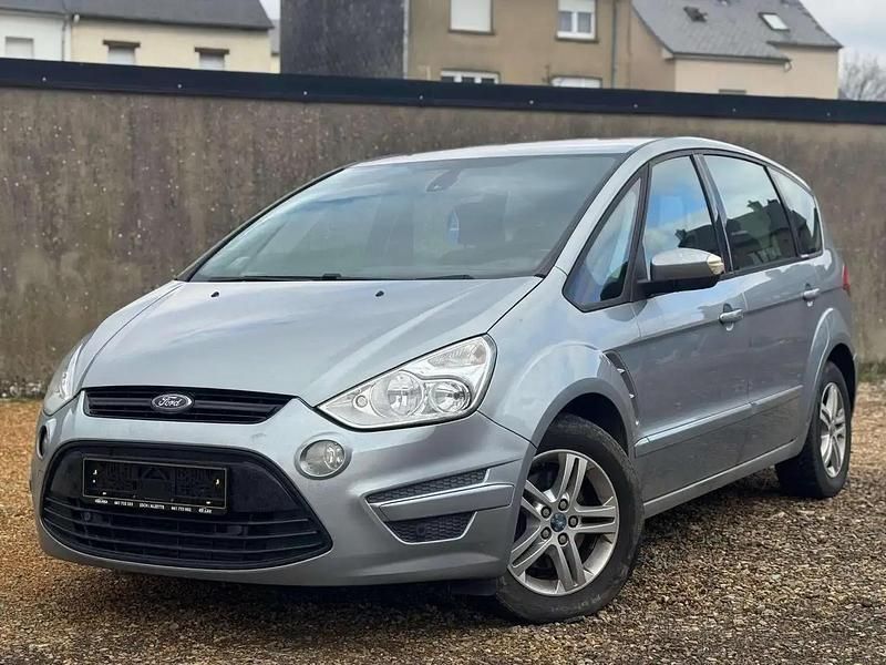 Brun Utilisé 2011 Ford S-MAX S Monospace | 6 999 € - Image 1/4
