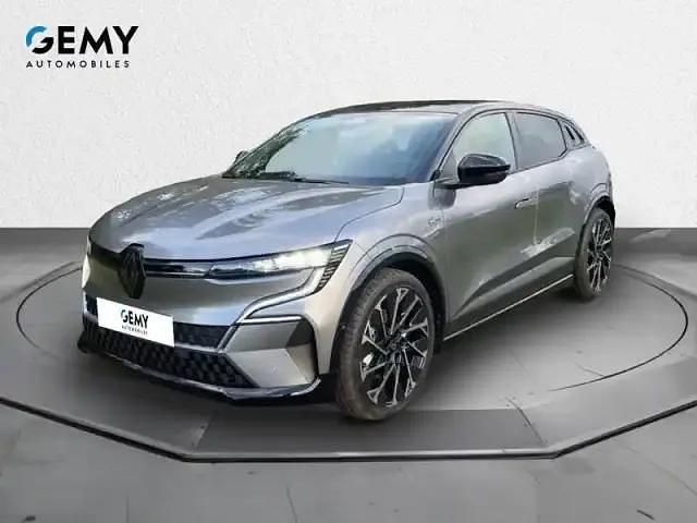 Gris schiste / toit noir étoilé Occasion 2025 Renault Megane E-Tech Berline | 41 490 € - Image 1/4