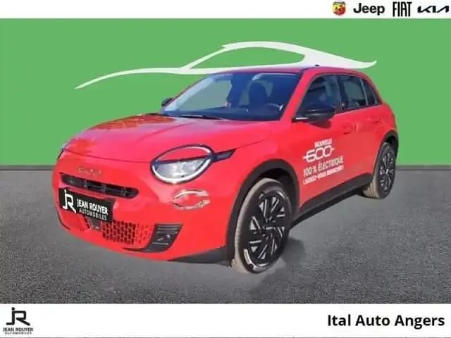 Rouge Occasion 2025 Fiat 600E Red SUV | 22 989 € (Super prix) - Image 1/4