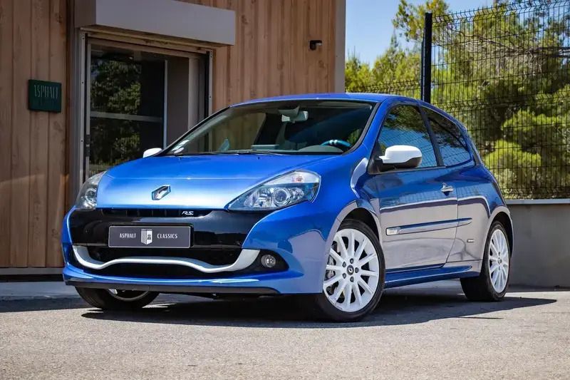 Bleu Utilisé 2012 Renault Clio III Citadine | 23 900 € - Image 1/4