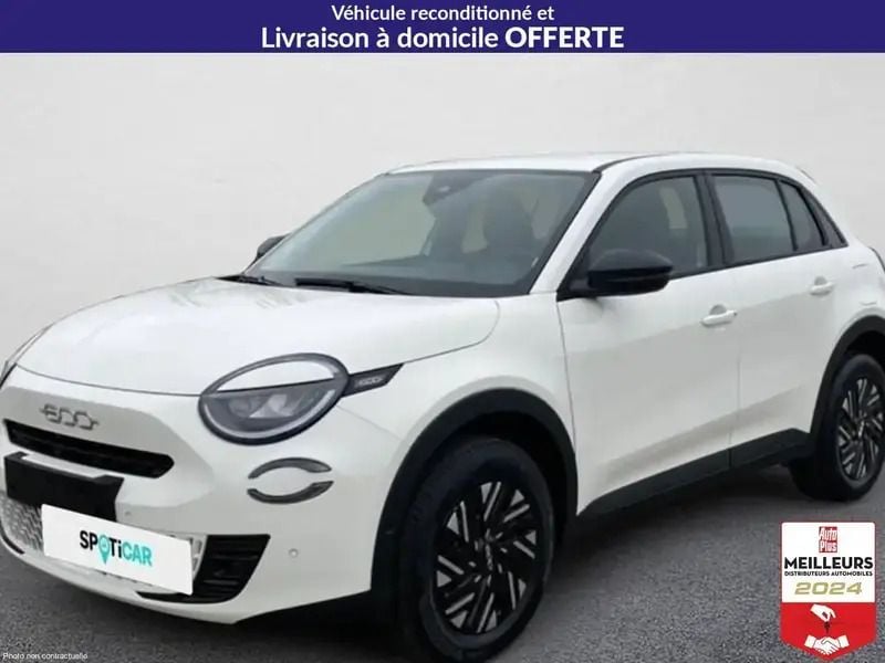 Blanc Utilisé 2025 Fiat 600 Berline | 26 450 € - Image 1/4