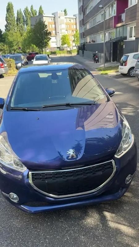Utilisé 2012 Peugeot 208 Active Citadine | 5 700 € (Super prix) - Image 1/4