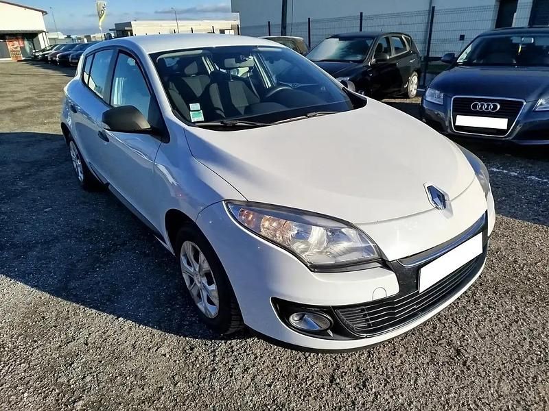 Occasion Renault Mégane Authentique 105 ch (77 kW) 2012 Blanc Berline