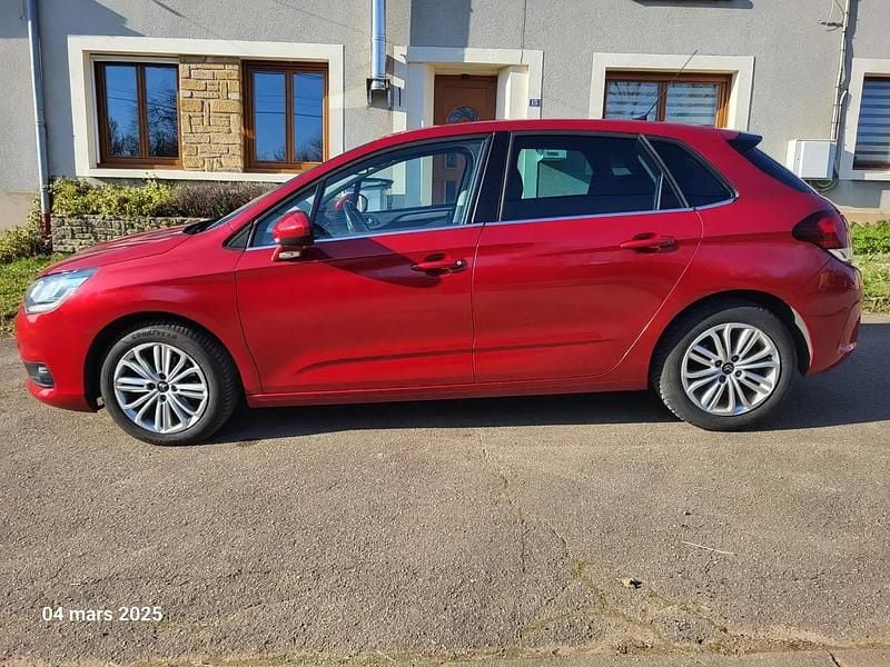 Rouge Utilisé 2015 Citroën C4 Berline | 8 400 € (Prix juste) - Image 1/4