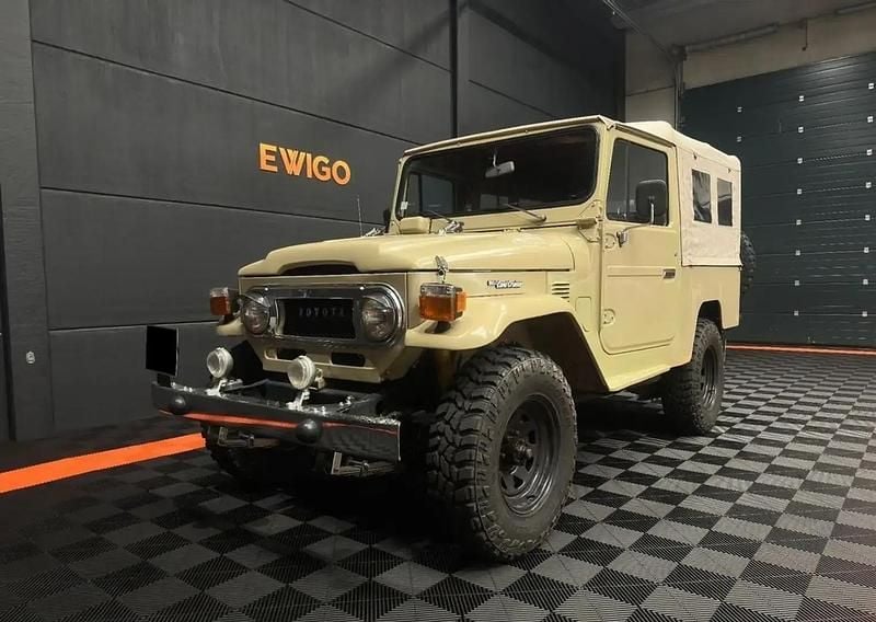 Beige Occasion 1978 Toyota Land Cruiser SUV | 38 990 € - Image 1/4