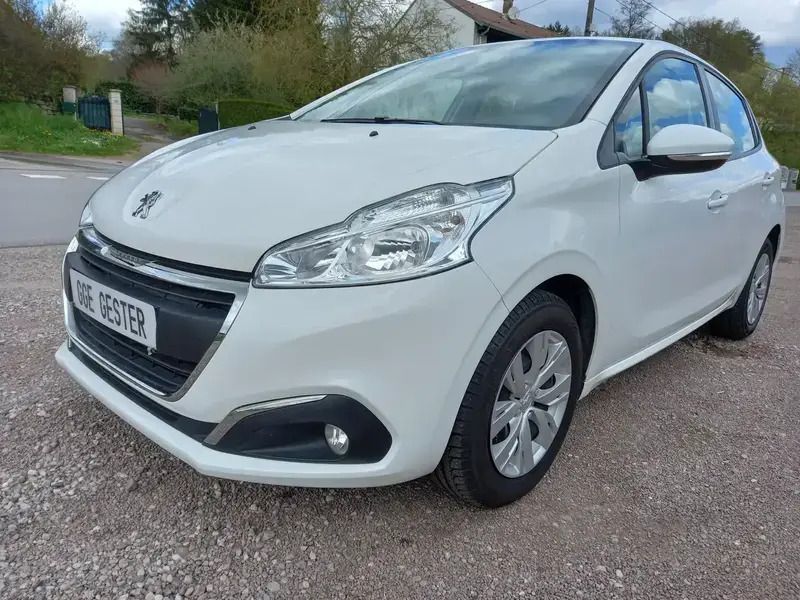 Blanc Utilisé 2019 Peugeot 208 Premium Citadine | 8 790 € - Image 1/3