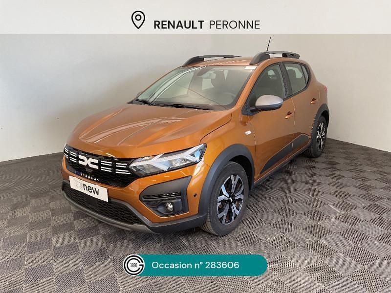 Beige Utilisé 2023 Dacia Sandero Expression Citadine | 16 990 € (Prix assez cher) - Image 1/4