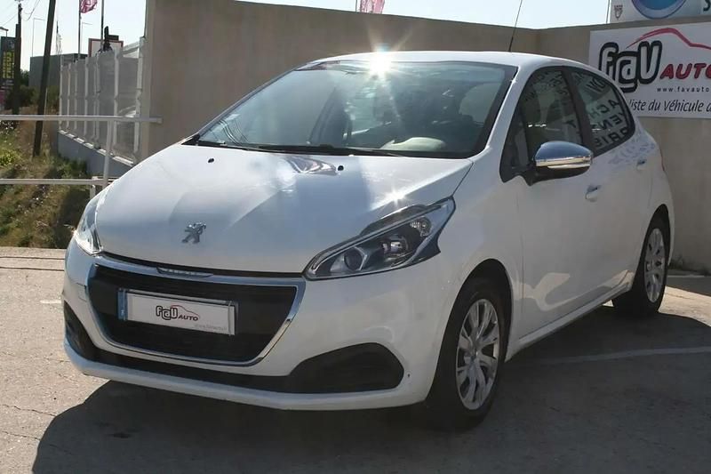 Blanc Utilisé 2016 Peugeot 208 Active Citadine | 6 990 € (Prix juste) - Image 1/4