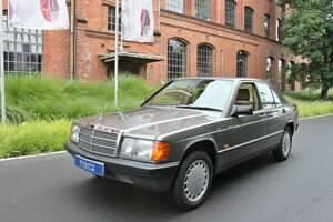 Gris Utilisé 1987 Mercedes 190 Berline | 19 900 € - Image 1/4
