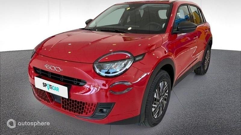 Rouge Utilisé 2025 Fiat 600 SUV | 22 900 € (Prix juste) - Image 1/4