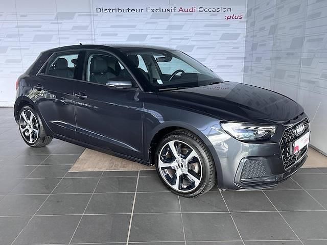 Gris manhattan métallisé Utilisé 2022 Audi A1 Sportback Design Citadine | 25 900 € (Prix juste) - Image 1/4
