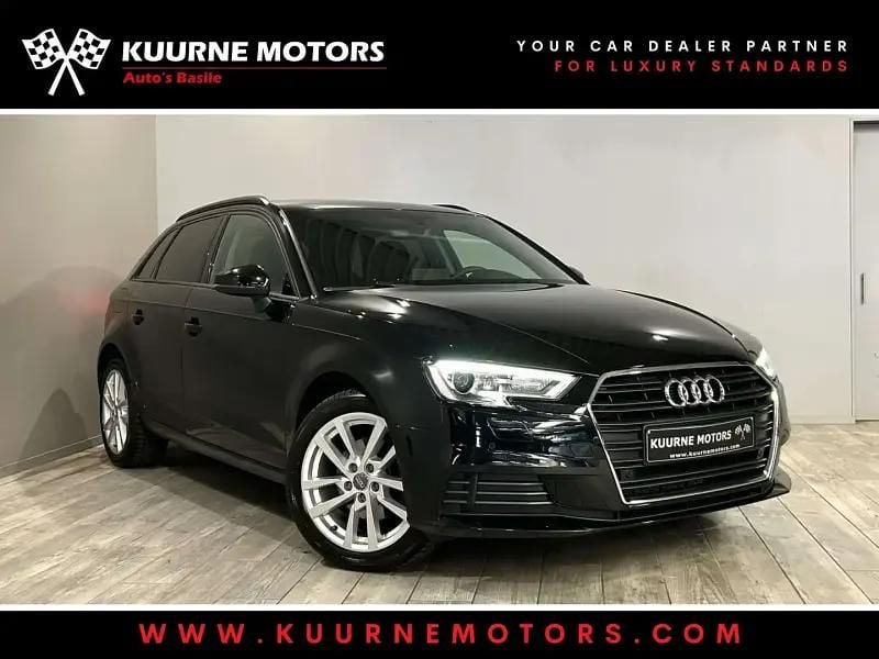 Noir Utilisé 2019 Audi A3 Sportback Sport Berline | 18 900 € (Super prix) - Image 1/4