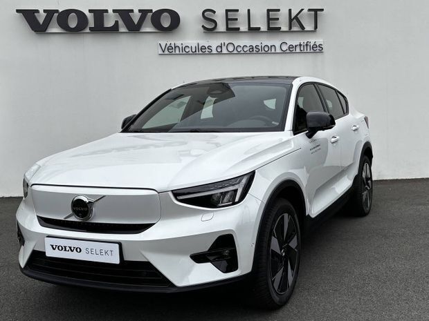 Blanc Nouvelle 2025 Volvo C40 Ultimate SUV | 54 990 € - Image 1/4