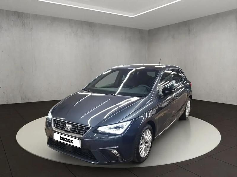 Gris Nouvelle 2024 Seat Ibiza FR Berline | 19 450 € (Prix juste) - Image 1/4