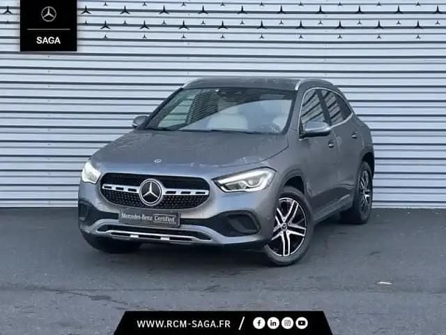 Gris foncé Utilisé 2020 Mercedes GLA200 Progressive SUV | 32 900 € - Image 1/4