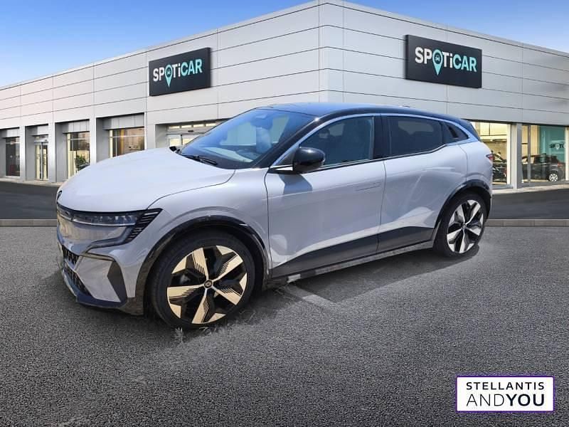 Utilisé 2022 Renault Mégane Techno Berline | 19 690 € (Prix juste) - Image 1/4