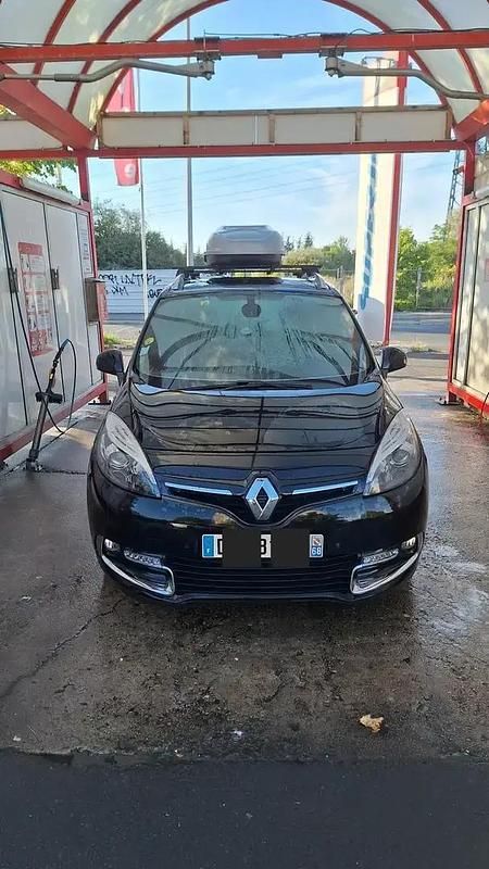 Utilisé 2015 Renault Grand Scénic III Bose Edition Monospace | 7 200 € (Prix juste) - Image 1/4