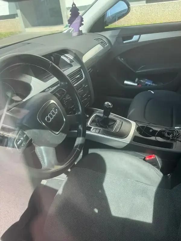 Noir Utilisé 2010 Audi A4 Break | 6 000 € (Prix juste) - Image 1/4
